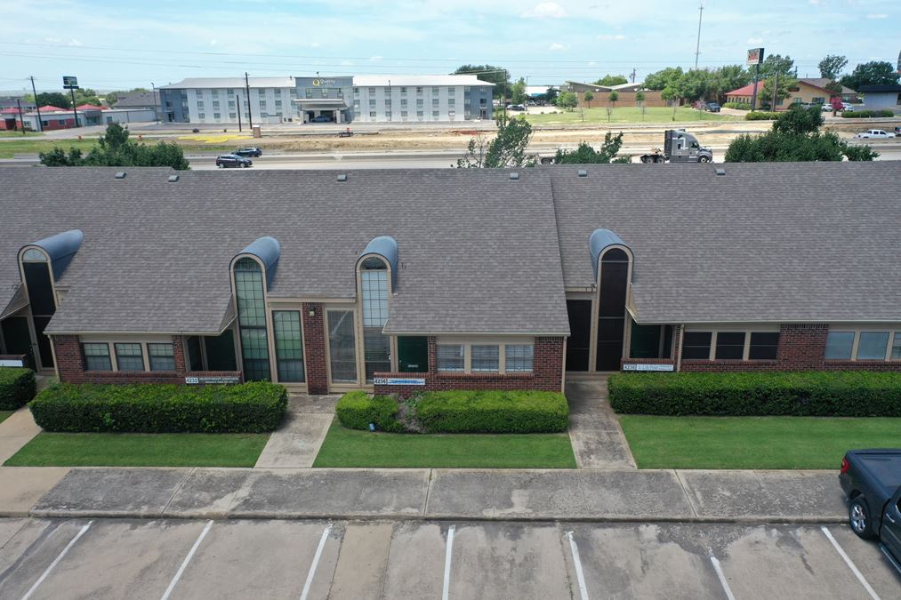 4234 N Interstate 35