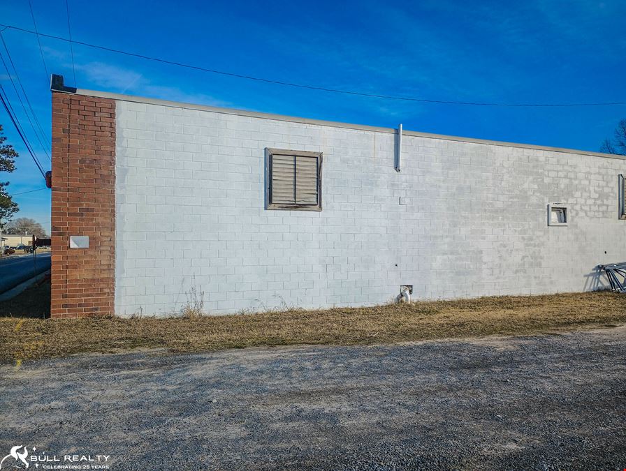 Industrial/Flex Opportunity Located in Close Proximity to I-75