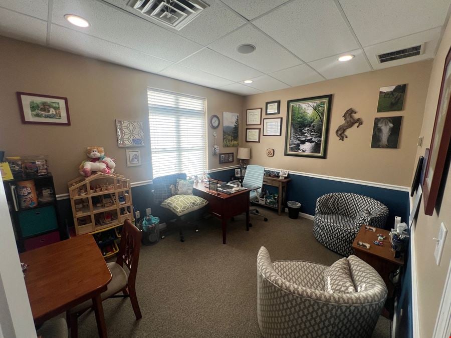 5720 Gateway Blvd, Suites 203 & 204