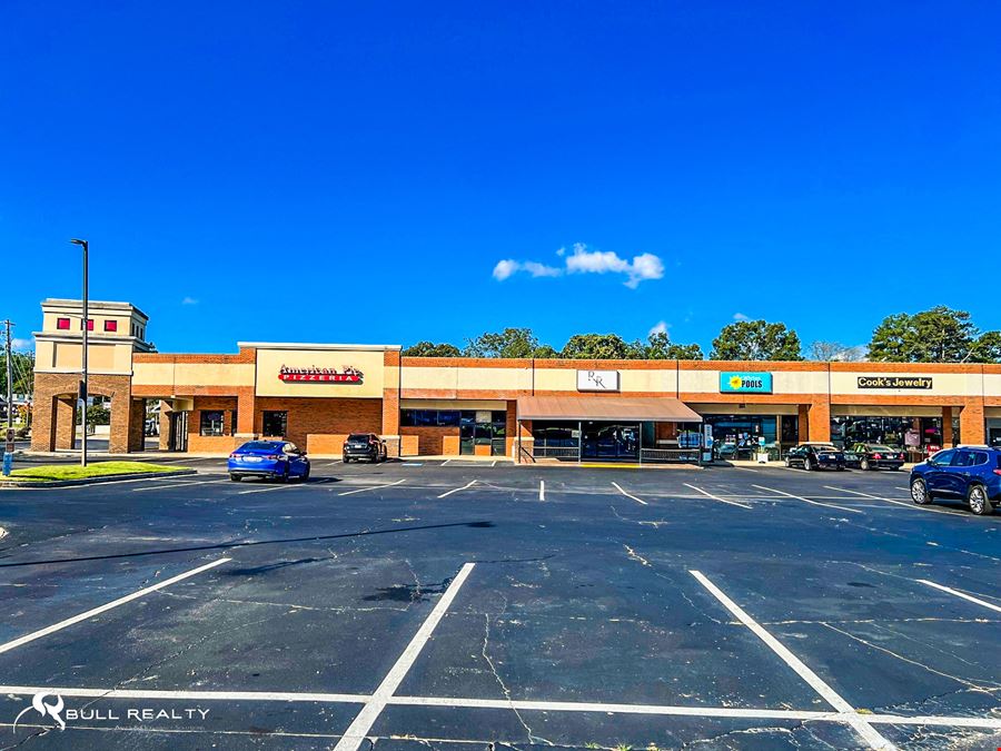 ±1,800 SF Retail/Restaurant Opportunity