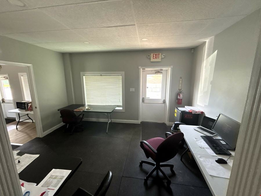 Liberty Plaza - Retail/Office Space for Lease
