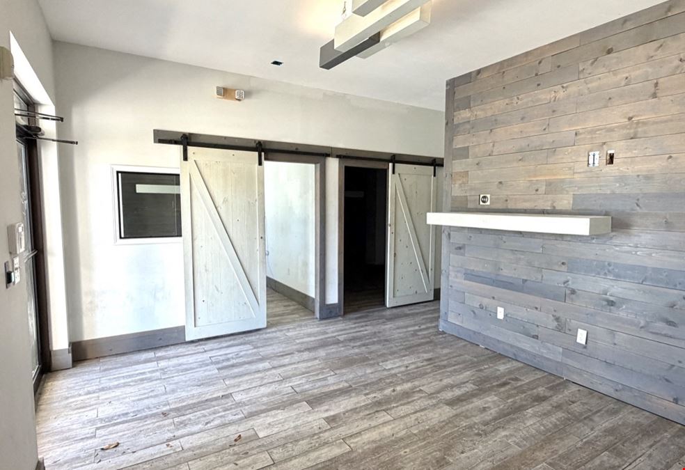 7700 Sf Office/ Warehouse