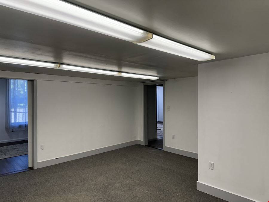 71 Albany Ave