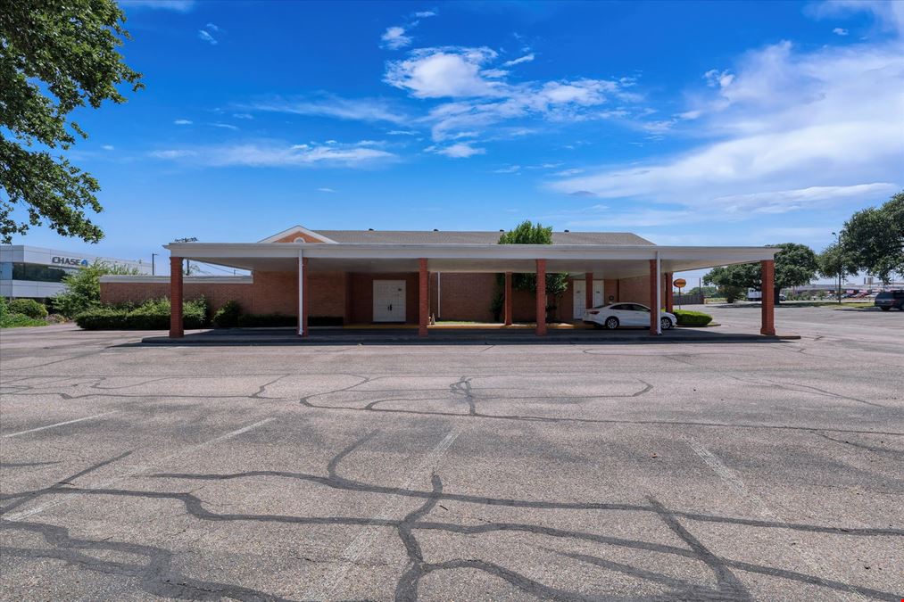 4400 W Waco Dr