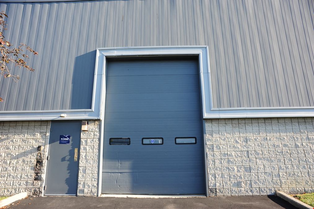 530 Lakeview Plaza Blvd Worthington, OH 43085