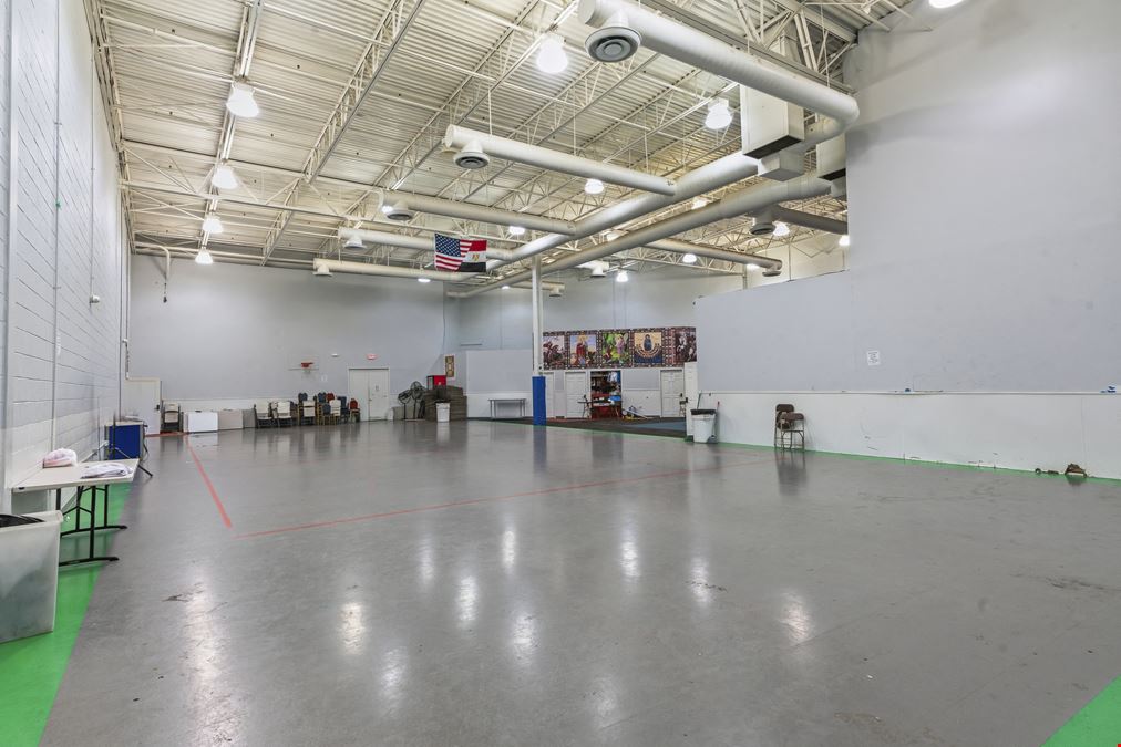 25,050 SF Industrial Flex | Owner-User Opportunity