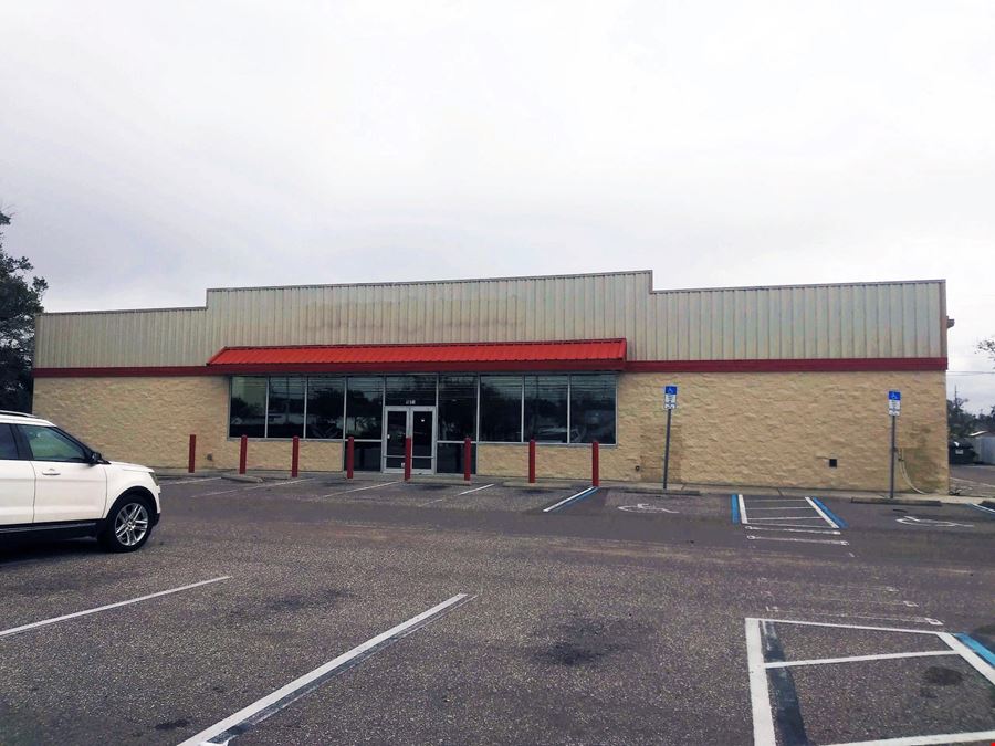 Former Family Dollar For Lease