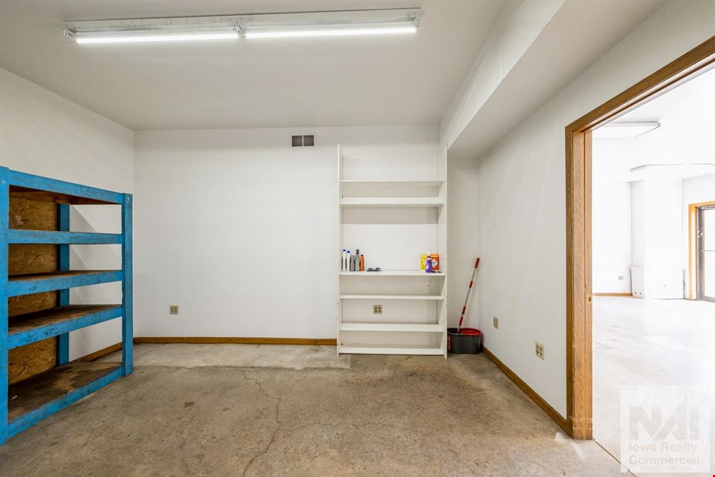 1030 Old Marion Rd NE