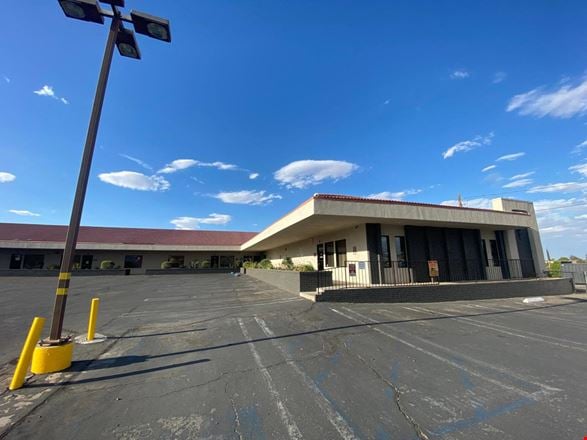 Preview of Office space for Rent at 17450 Main St