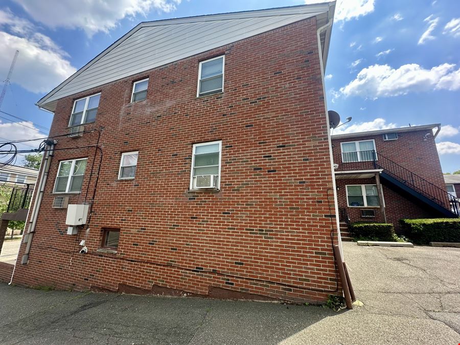 Trophy 10-Unit Multi-Family Asset | Prime Bergen County Location