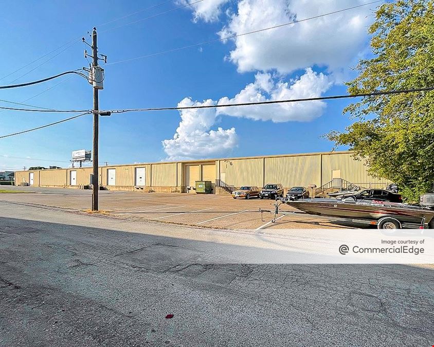 NWC FM 157 & N Main St