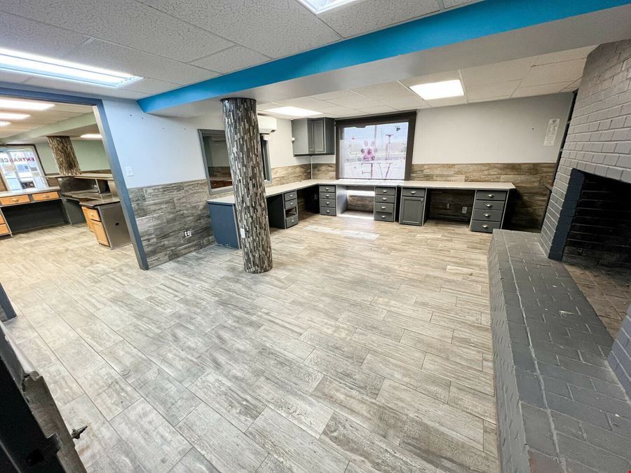 Veterinary Clinic/Groomers/Boarding Facility