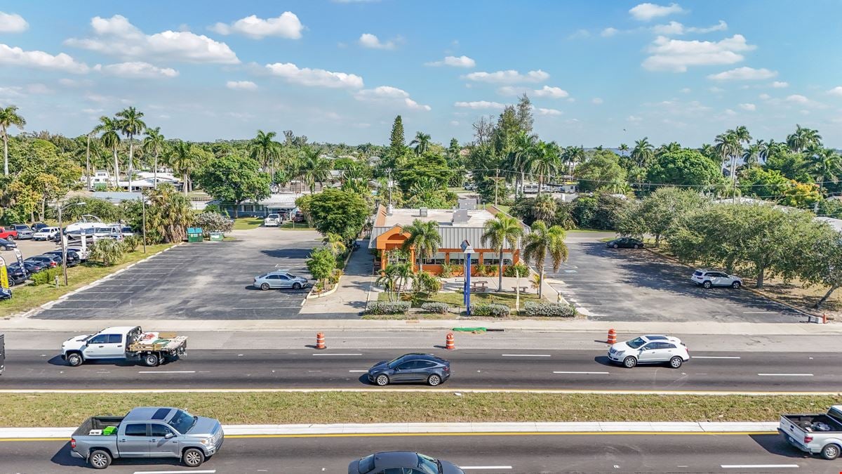 Free Standing Restaurant on High-Traffic US41 in North Fort Myers