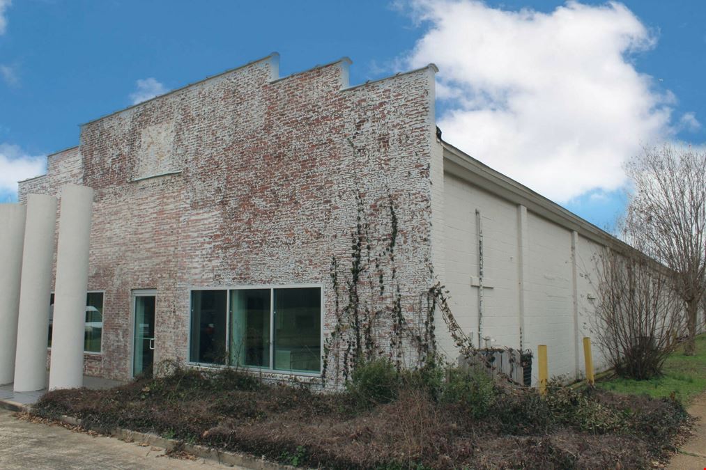 245 Flowood Drive - "The Columns" Buildings