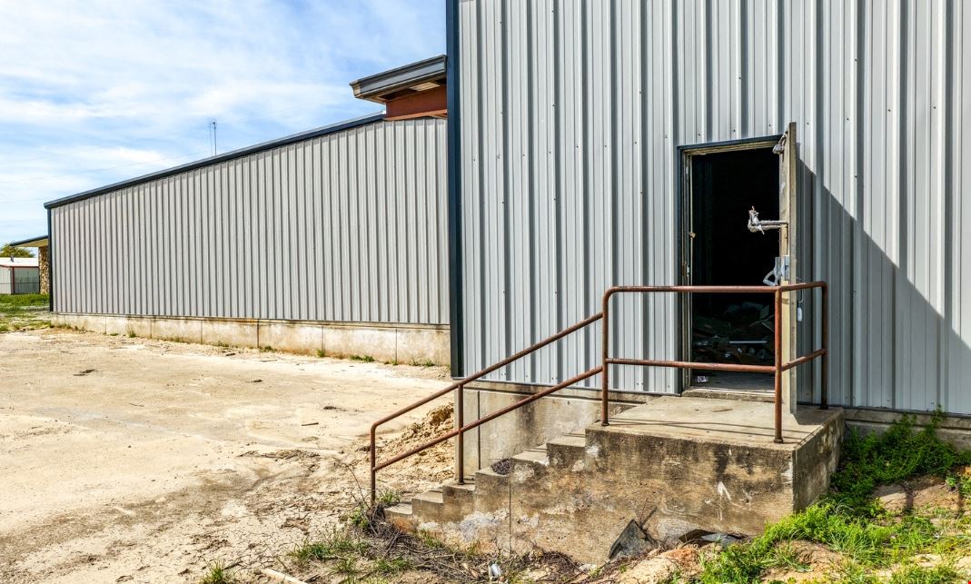 5888 Highway 66 Greenville TX - 38125 SF Flex Space
