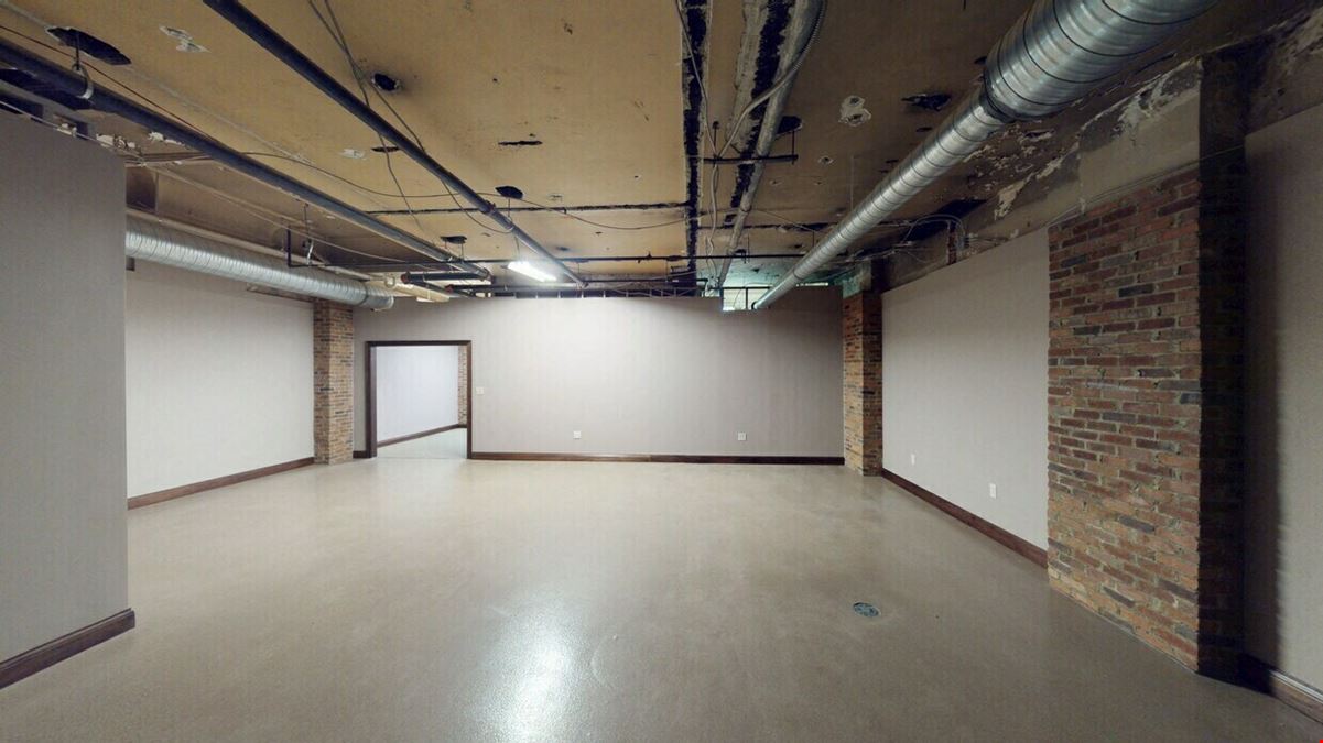 150 E Market