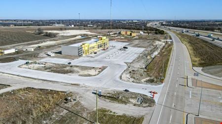 Preview of commercial space at 314 IH 35