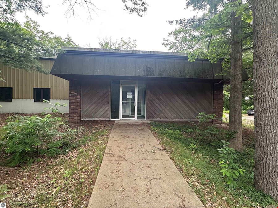 2883 Aero Park Dr