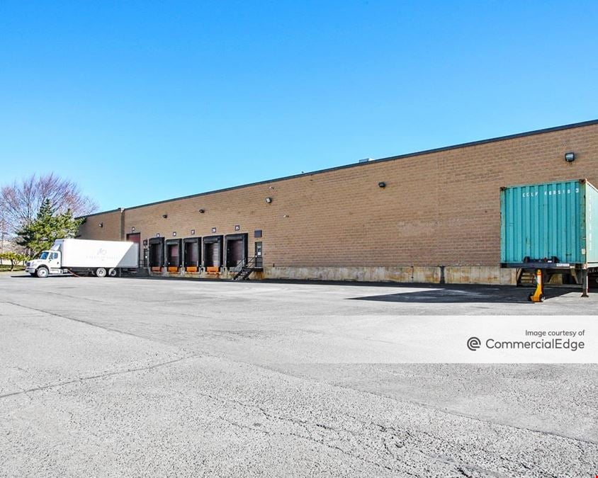 Forsgate Corporate Center - 181 Herrod Blvd