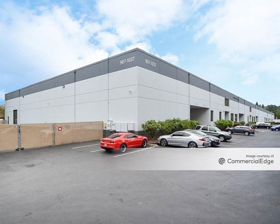 Preview of Industrial space for Rent at 933 Thomas Avenue SW