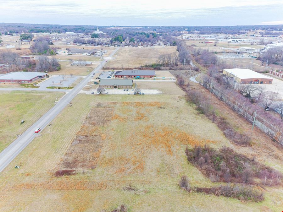 2020 Latourette Dr
