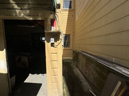 Preview of Office space for Rent at 1244 Geneva Ave