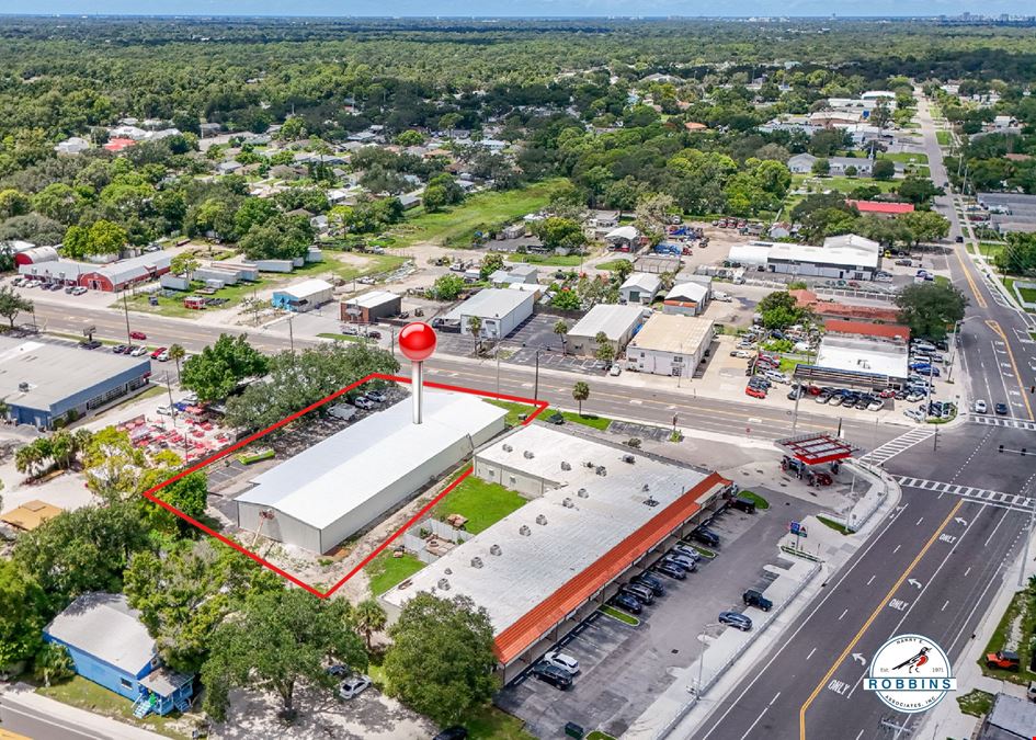 Cattlemen Road Industrial Building with retail showroom