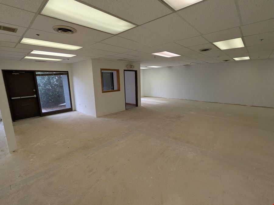 17524 E. Carriageway