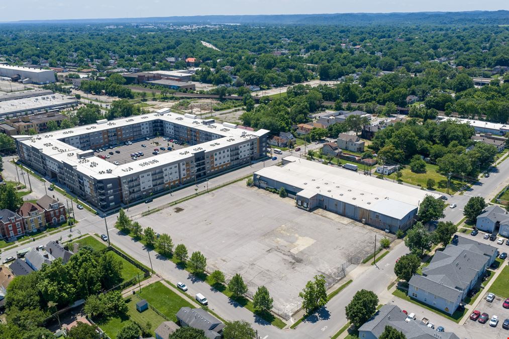 2929 W Chestnut St