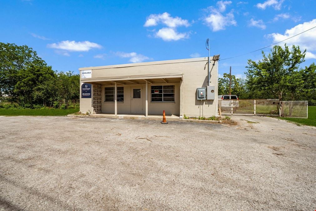 992 E Southcross Blvd