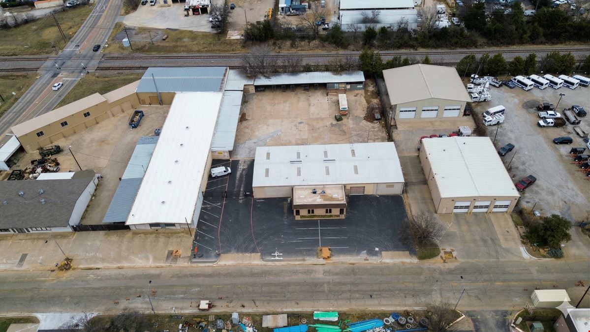 1133 W Main St – Industrial Flex/Warehouse with Yard