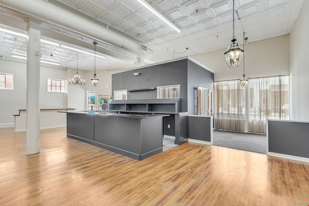 OFFICE/RETAIL BUILDING FOR LEASE
