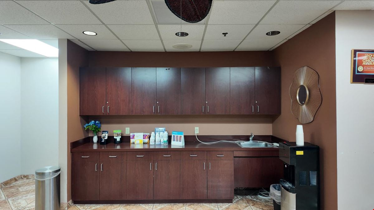 202 E EARLL DR UNIT 360