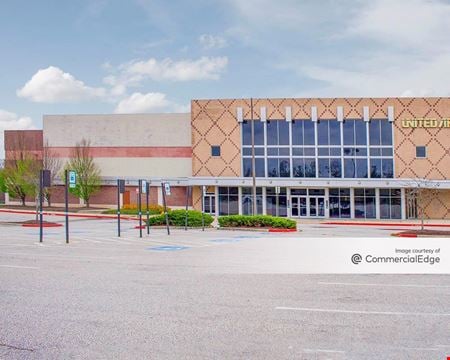 Preview of Retail space for Rent at 9161 Commerce Center Drive
