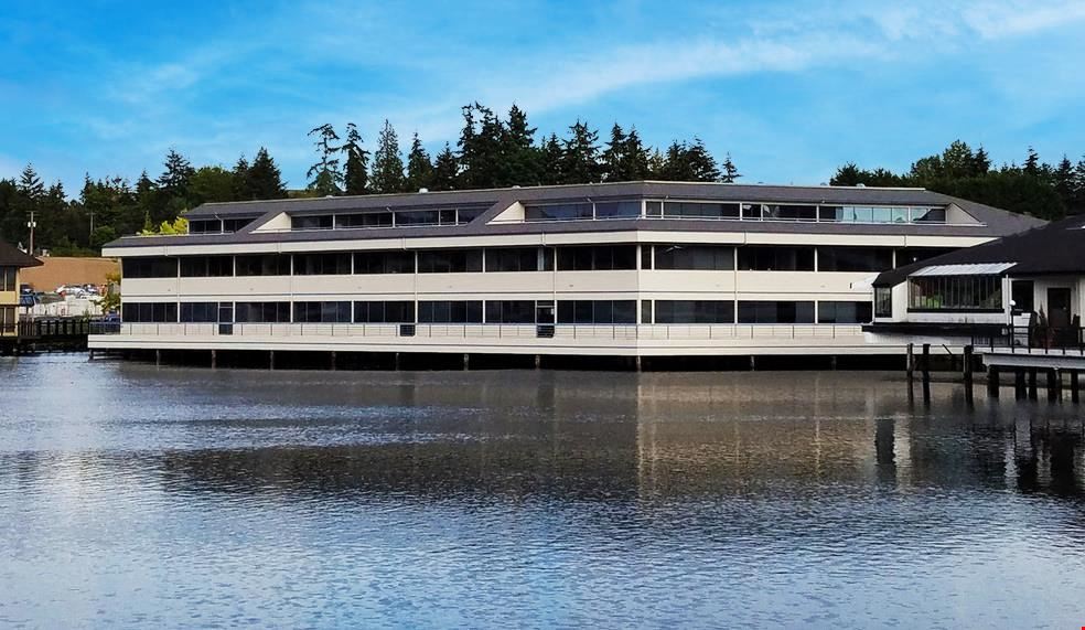 40 Lake Bellevue Office Building