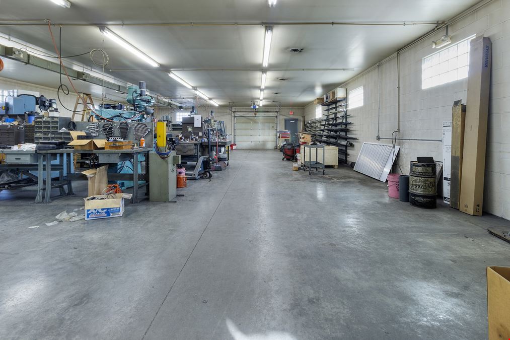 +/- 5,000 SF Industrial Warehouse | I2 Zoning