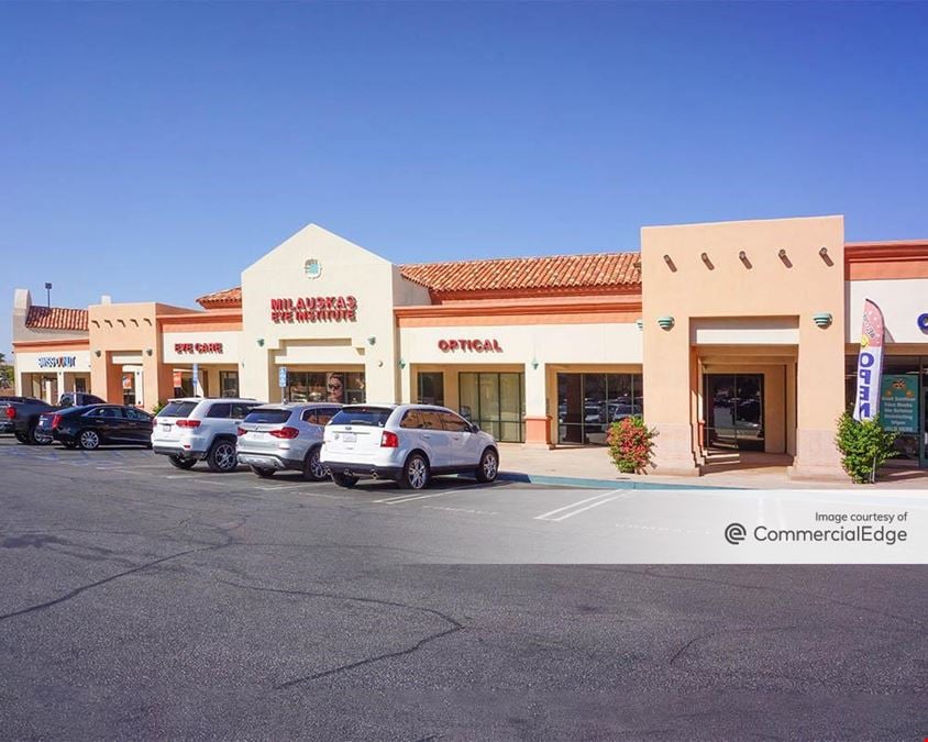 One Eleven La Quinta Shopping Center - 78520-78610 State Route 111