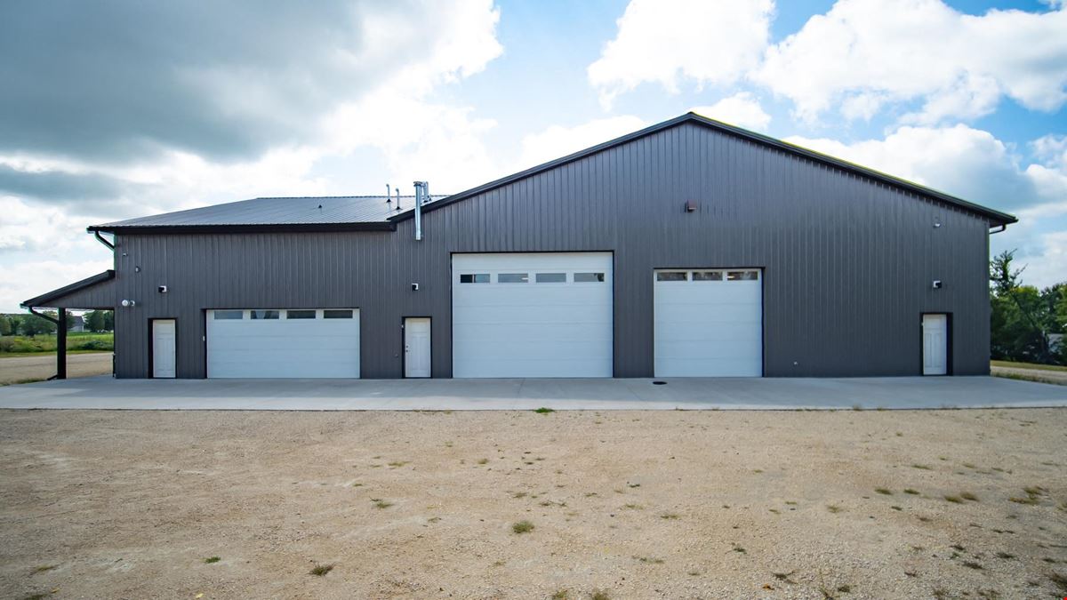 Industrial Space w/ Overhead Doors & Mezzanine
