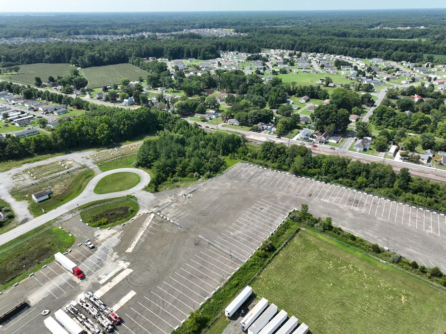 Truck Parking & Outdoor Storage