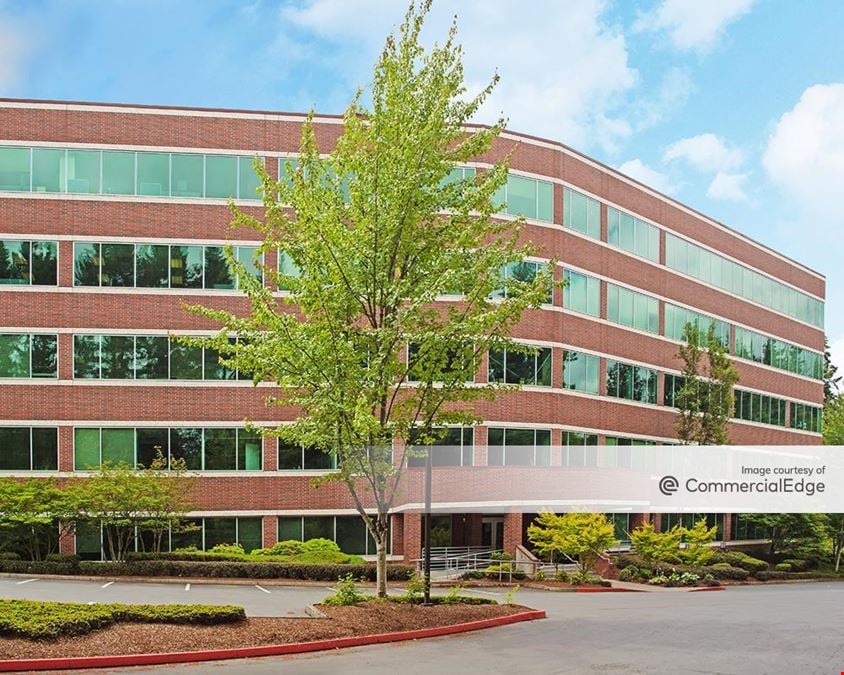 Three Centerpointe