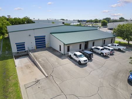 Preview of Industrial space for Rent at 720 Venture Dr