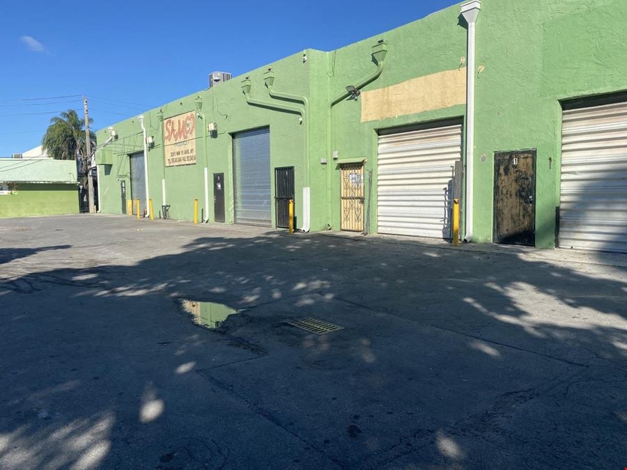 2051 NW 15 Ave