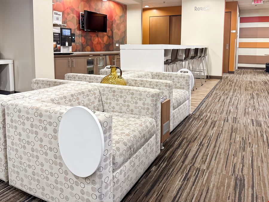 Regus - Calgary - Crowfoot Centre