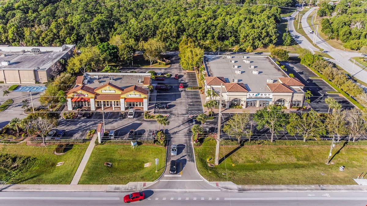 Westmoreland Plaza