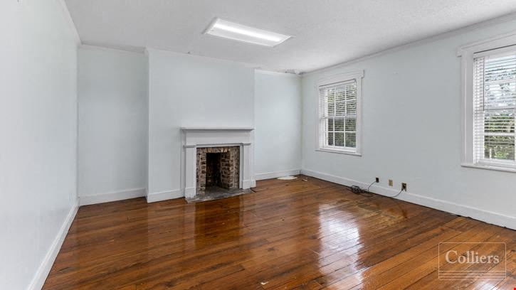 Historic Downtown Savannah Office — Prime Redevelopment Opportunity