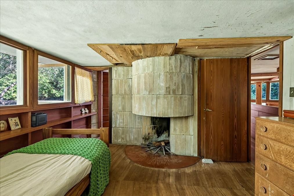 Frank Lloyd Wright / Spring House