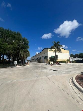 Preview of Industrial space for Rent at 1020-1040 W Industrial Ave