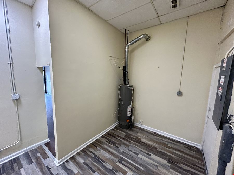 2451 E 79th - +/-800 SF Commercial Storefront for Lease