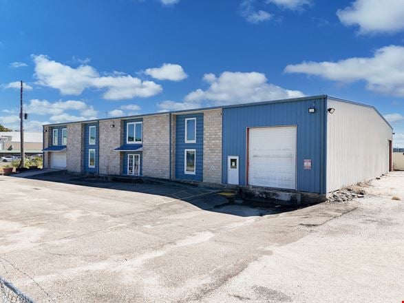 Preview of Industrial space for Rent at 13020 Carrere Ct