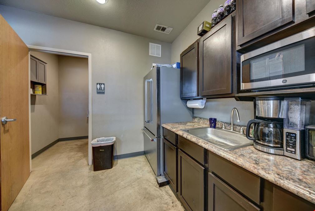 2770 Osborn Lane - For Lease
